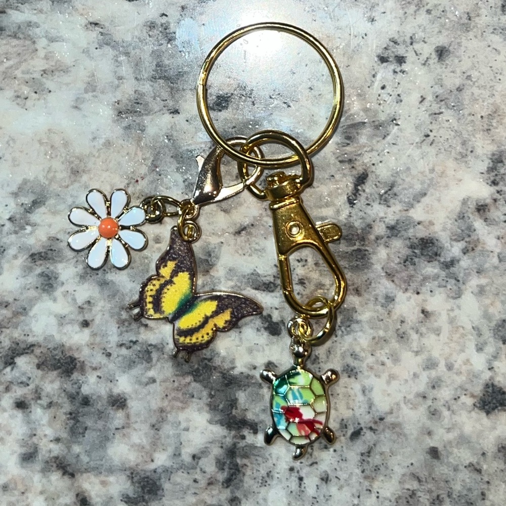 BRAND NEW Multicolor Green & Yellow Turtle & Butterfly Keychain